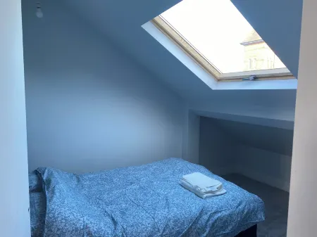 Croydon Victorian 1-Bed Penthouse Sleeps 2 Отели рядом со станцией Thornton Heath Railway Station