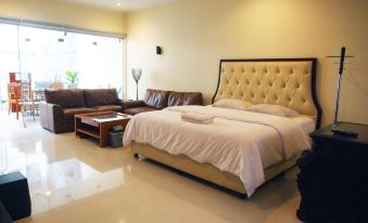 CT 195 Guesthouse