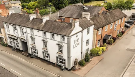 The Lion Hotel Отели в г. Ашлихей