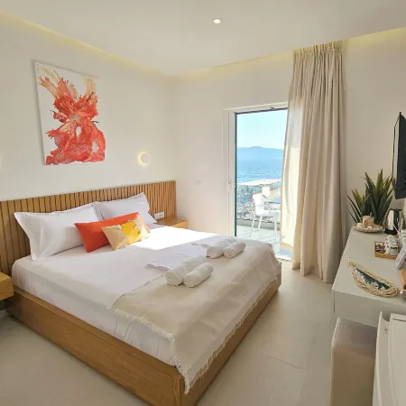 Ares Beachfront Luxury Rooms Отели рядом с достопримечательностью «Mango Beach»