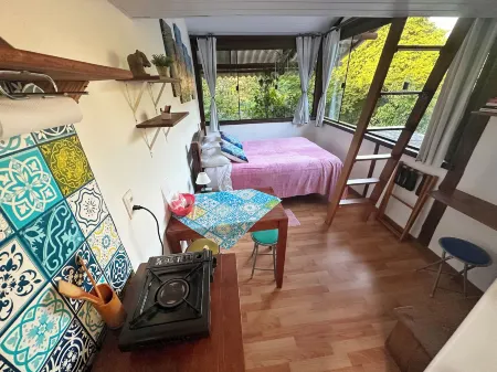 Quintal do Contêiner em Manguinhos Отели в г. Manguinhos