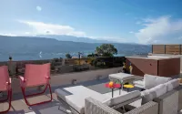 Flos Apartments Hotels in Pithari