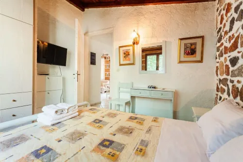 Mani's Garden Paradise - Elia Secluded Retreat Hotels in Ditiki Mani