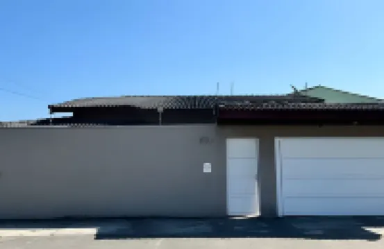 Casa com piscina em Bertioga 1