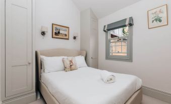 The Emerald - Central Henley 2 Bedroom House - from 145 Per Night