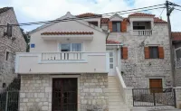 Cute apartment in stone house near sea Hotels in Marina