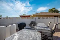 沙漠綠洲度假屋 泳池 水療 小屋