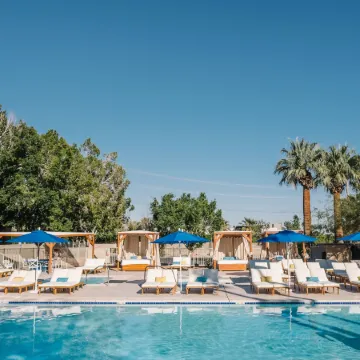 L3 Oasis Hotel