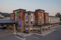 Holiday Inn Express GOLDEN-KICKING HORSE by IHG Hotels in 
