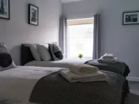 Chestnut House - Sleeps 4 - Pet Friendly -Parking Hotels in Ashington