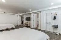 Charming 1-Bedroom House in Lovely Burien with  High Speed WiFi,