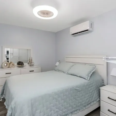 Cozy Modern Studio Getaway in Pinellas Park