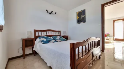 Macinaggio, 100m2 apartment, 2 terraces, close to shops and sea.