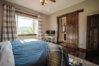 Little Topsey Modern Mountain Cabin  - Custom Home - Hot Tub - Mountain Views