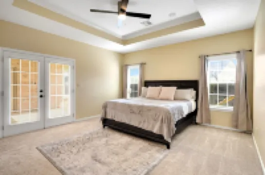 Luxury Villa Near A&M w/Grand Hall & Game Room