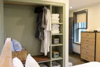 StedleyCreek! One bed-room apartment in the Stoney Creek area of  Branford, CT.