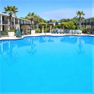 Royal Holiday Beach Resort - 3-Star
