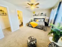 6 bedroom sleeps 22, Hot tub, and gorgeous view of Bear Lake, lots of amenities