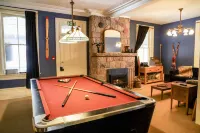 The Saucy Willow Inn and Cottages Hotels in Fenelon Falls