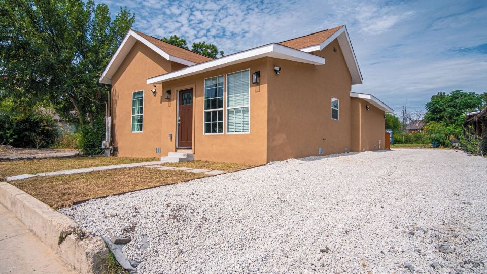 Charming 3Br2BA Gem Close to Downtown Riverwalk