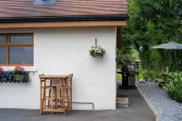 Limavady Cherry Tree Apartment, Sleeps 2 & Parking Hotels in Limavady