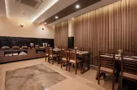馬德拉斯大飯店 - 早餐