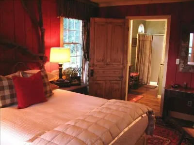 Rustic and Sophisticated Accommodation