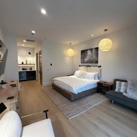 Ibis Cottage Suite 3717-B- part of Eden at Gracefield Event Venue