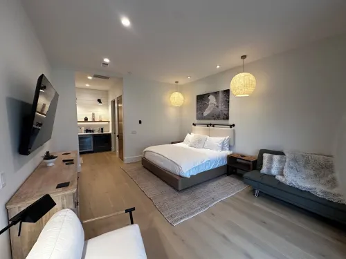 Ibis Cottage Suite 3717-B- part of Eden at Gracefield Event Venue