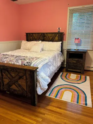 Spacious 5-bedroom house with WiFi and AC in charming Martinsville Hotels near Virginia Museum of Natural History