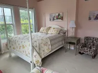 River Front 4-bedroom house with boat dock close to downtown St. Joseph.