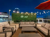โรงแรม Mai ดาวน์ทาวน์ลองบีช โรงแรมในลองบีช