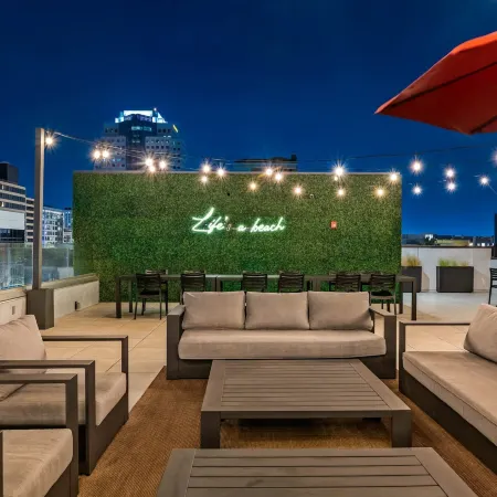 Hotel Mai Downtown Long Beach