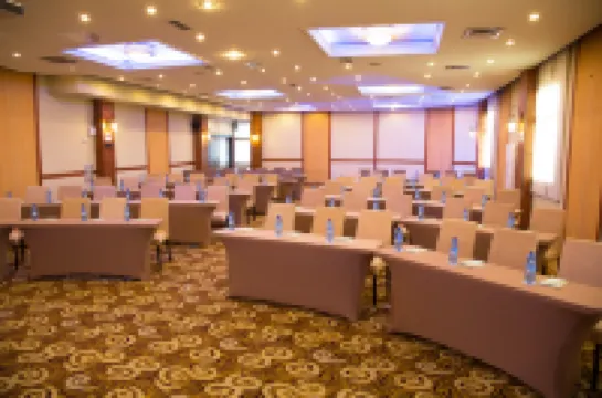 Jupiter International Hotel - Cazanchis