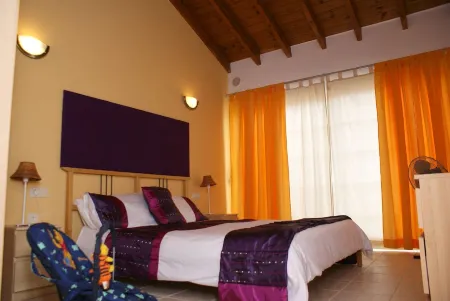 3 Bed, 2 bath house - great location & views - Hot Tub, BBQ, FIBRE Wifi, SKY Отели в г. Caleta De Fuste