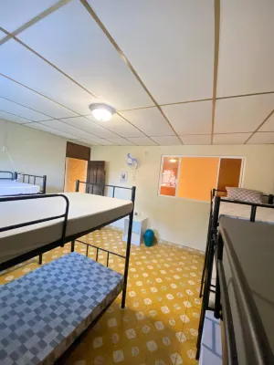 Mountain View Hostel Hotels in Санта Ана