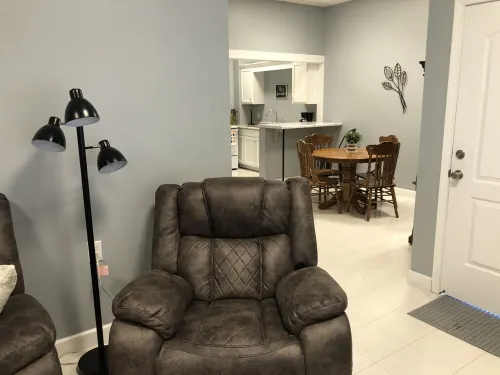 Minutes from Pickwick Lake & 3 boat Landings. Boat Parking with 110v access. Hotels in Iuka