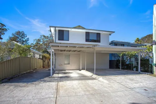 Cosy Renovated 2 Bed cottage on the water Hotels in Umina Beach