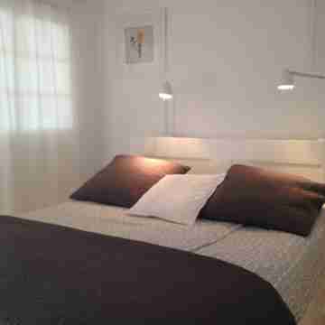 Perfect pool location in beautiful Capistrano village in Nerja Rooms