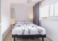 Superb 16/18 person apartment with sauna, at the foot of the chairlift, WiFi, table soccer