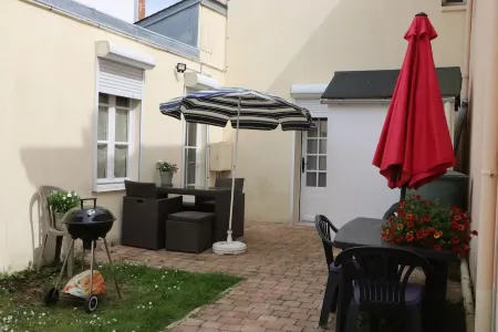 HOUSE CABOURG DOWNTOWN 300M FROM THE BEACH Отели рядом с достопримечательностью «Méridien De l'Amour»