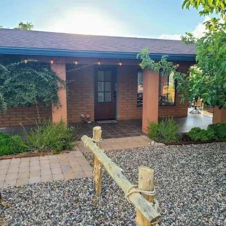 Overlook the valley, hike, wine taste, relax! 2BR