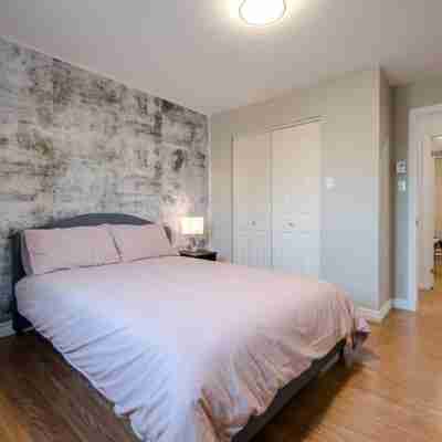 Nice River & Mountain View+4 Beds+Free parking Rooms
