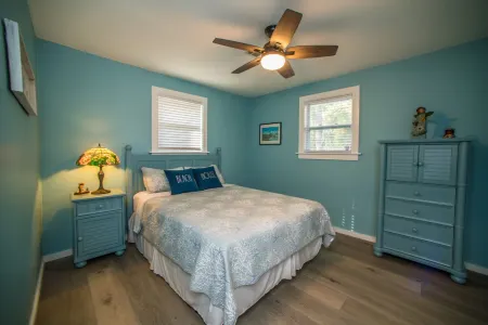 Private Beach! Cozy Guest Cottage along Florida's Forgotten Coast.