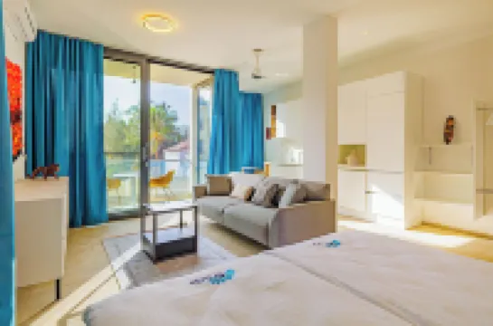 ดิ เอดจ์ โรงแรมใน