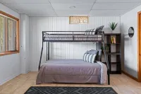 2  Lake Cabins & Saunа & Access to Trails