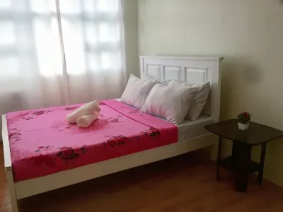 A Cozy 2 Bedroom  Condo Max of 6 with Wifi | Netflix | Pool