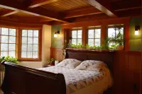The Trail's Edge / "Captain's Quarters" Is A Gorgeous Retreat, In Any Season. - 발코니