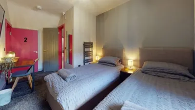 Morden 2 bed house sleeps 4 Hotels near Spot Climbing Centre