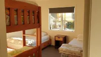 Cosy cottage with fantastic views of Ruapehu Hotel in zona Tongariro Crossing Shuttles